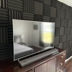 50in Smart Tv With Surround Sound 