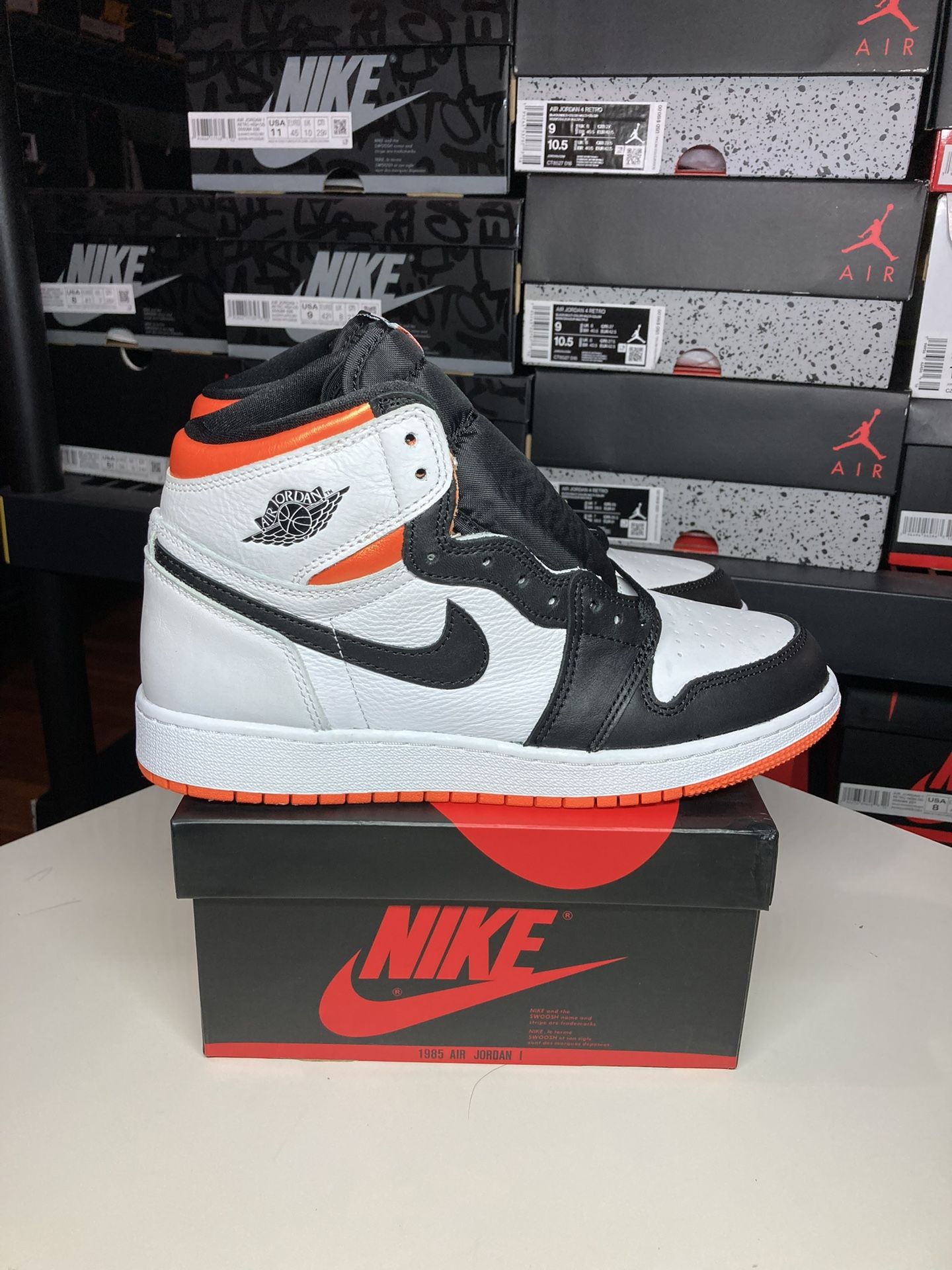 AIR JORDAN RETRO HIGH OG (GS Electro Orange) 7Y