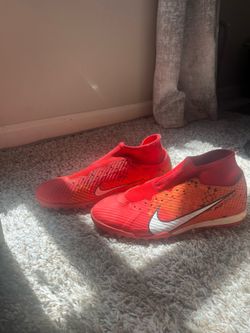 Nike indoor vapor max