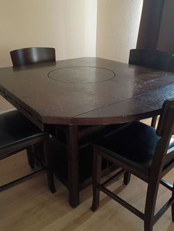 Large Dinnette Table