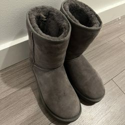 Ugg Classic Boots 