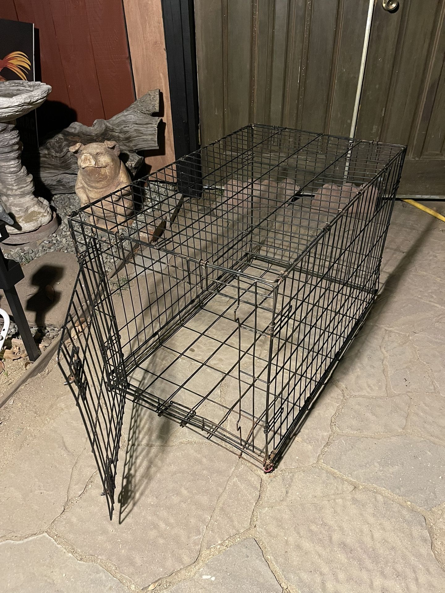 Dog Kennels / Crates