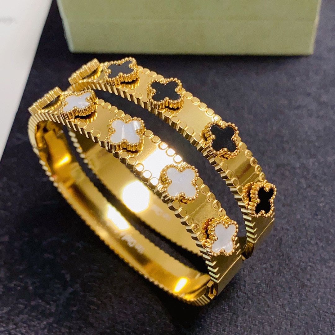 Van CLeef & Arpels Four-leaf clover narrow bracelet