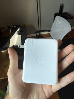 Apple - 140W USB-C Power Adapter