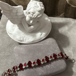 Beautiful!!!  Ruby Red Crystal Beaded Bracelet 