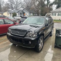 2004 Ford Explorer