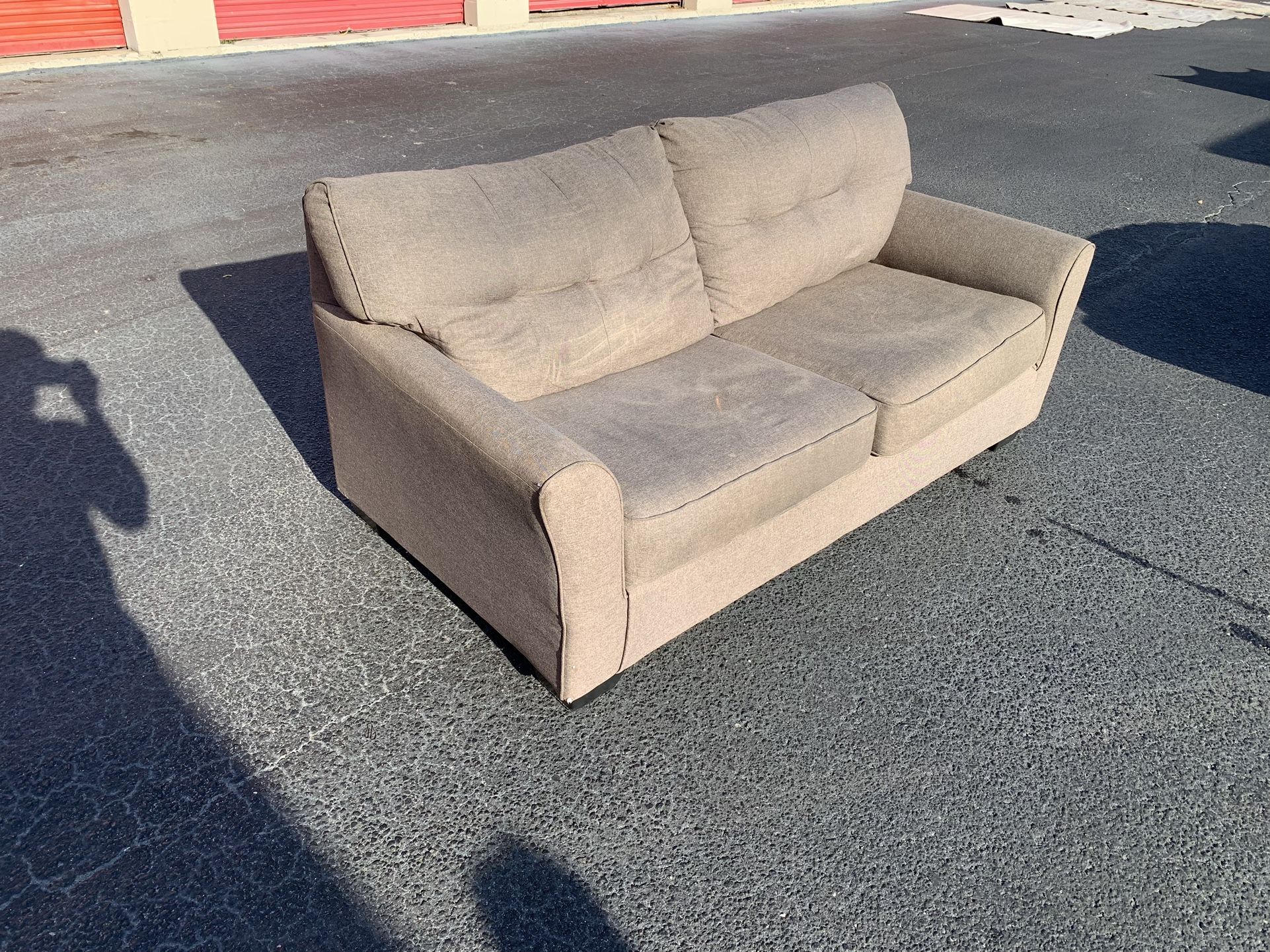 Comfy Nice Sofa Couch 🔥