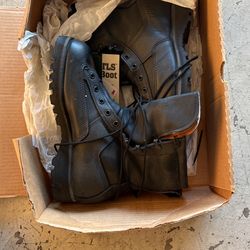 Combat Boot Size 7 Men