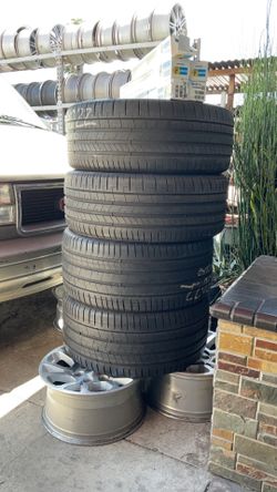 Used tires 275/35R22 315/30R22 staggered SET of Pirelli tires USED SET