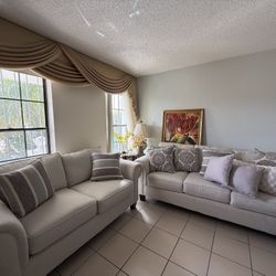 Sofa En Buena Condición 