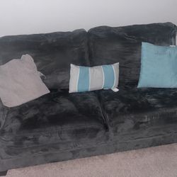 Very Nice Starter Couch Good Price 