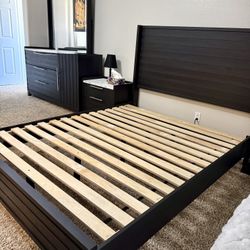 5-piece Queen Bedroom Set