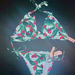 NWT Victoria’s Secret Swim Halter top/side tie bikini cheeky bottom size M