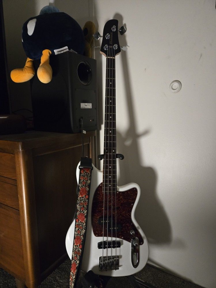 Bass Guitar & Headphone amp
