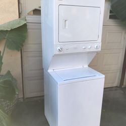stackable washer dryer