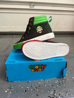 *NEW* Nintendo Super Mario High Top Sneakers 3Y