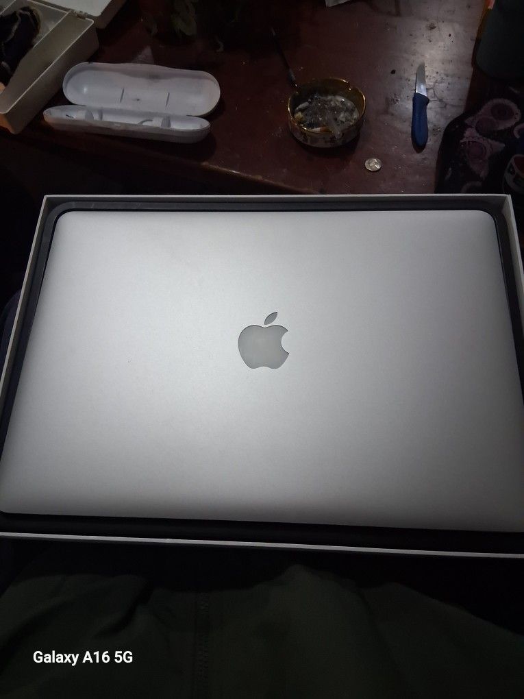 Apple MacBook Pro