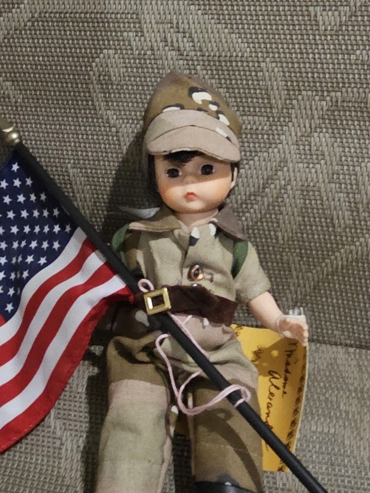 Madame Alexander Welcome Home Desert Storm Military 8" Brunette Doll #913