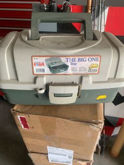 PLANO TACKLE BOX