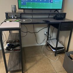 Reversible L-Shaped Desk w/ Outlets 