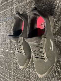 Sketchers Non Slip Shoes Size 9 - like new