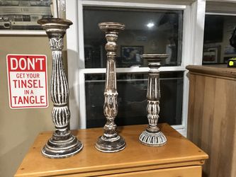 Nice 3 candle holders in great conditions