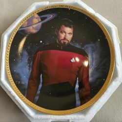 STAR TREK COMMANDER WILLIAM T. RIKER  PLATE  COA 3377F