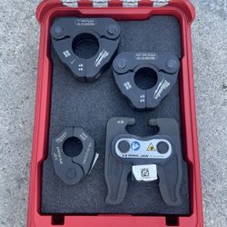 Milwaukee 1/2 in. - 1 in. IPS-P BIP Pivoting Black Iron Pro Press Ring Kit Gas Pipe w/ PACKOUT M12 FORCE LOGIC ProPress Tool  $1599 