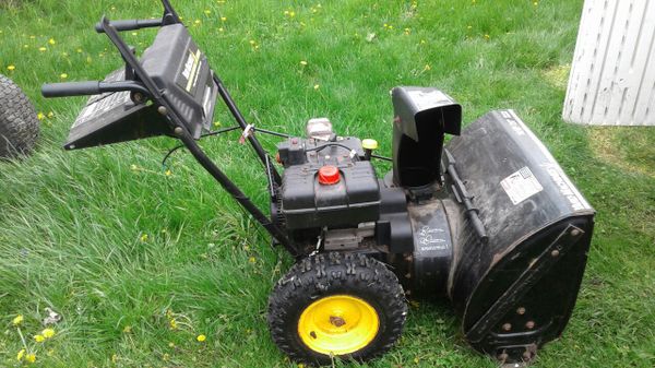 Yard Machines 10hp 26" snow blower for Sale in Brunswick