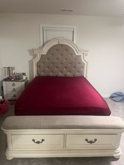 Queen Size White Wood Bed Frame with Tufted Headboard