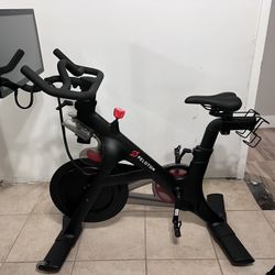 Peloton Bike Like New!
