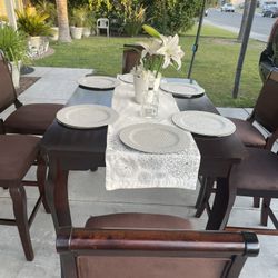 Dinning Table And Chairs