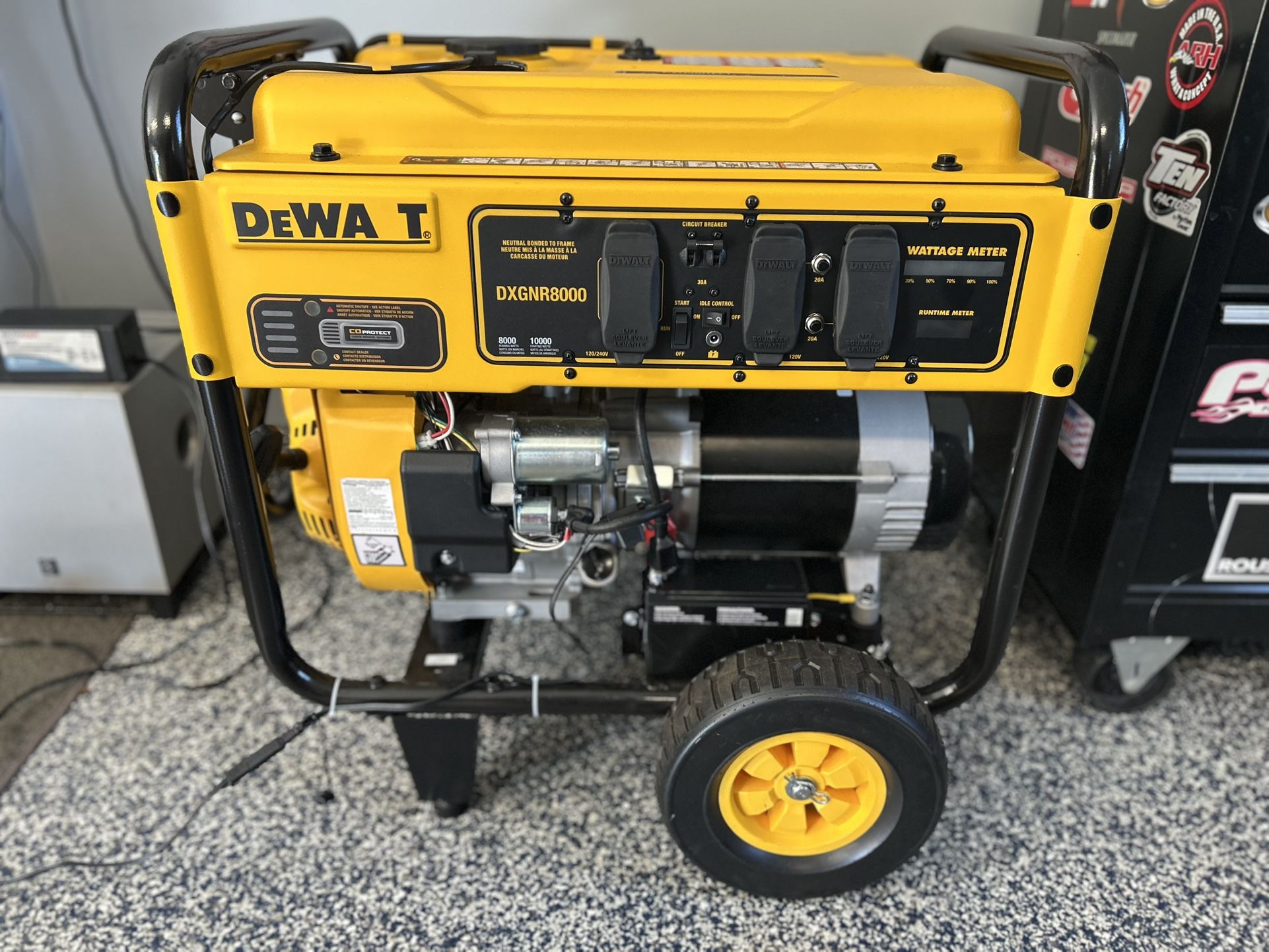 Dewalt 8000 KW Portable Generator 