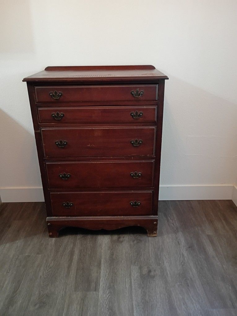 Bedroom Dresser 