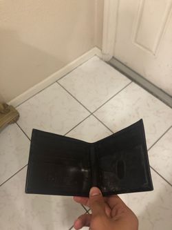 All black wallet