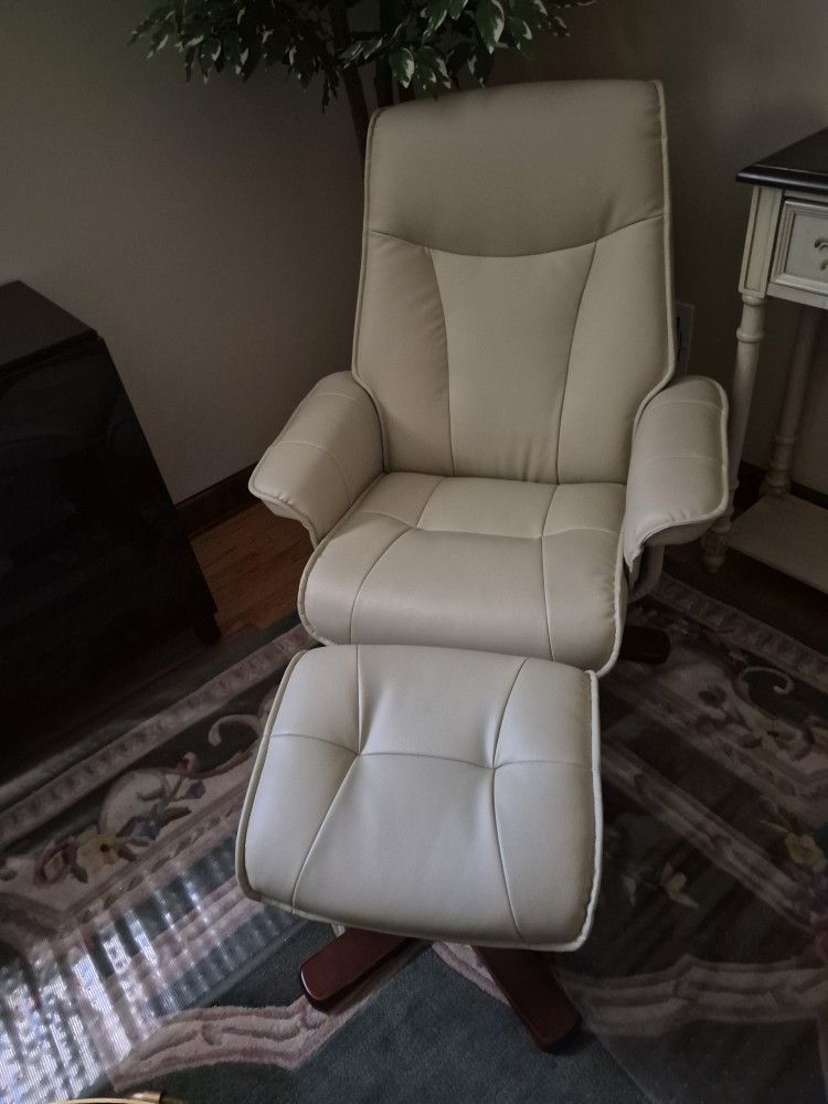 Leather Recliner With Foot Rest
