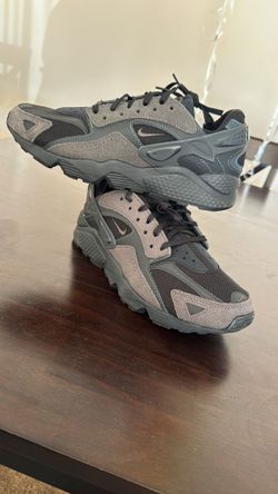 Men 8.5 Nike Sneakers