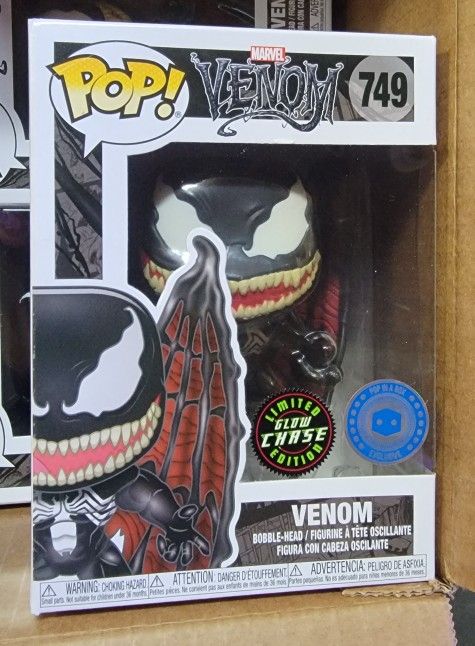 FUNKO "MARVEL": VENOM "W/WINGS" (L.E. GITD CHASE)!! (EXTREMELY RARE/VHTF) **PIAB EXCLUSIVE** 🔥 (MINT CONDITION/INCLS HARD PROTECTOR) *AVAIL*