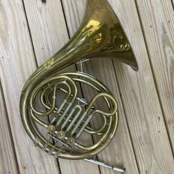 French Horn - Good Beginner /Student Model