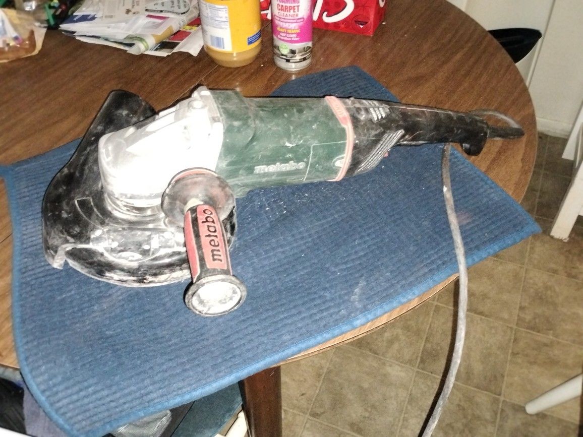 METABO 7" angle grinder