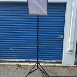 Studio Light, telescopic, generic brand w/ e26 lightbulb