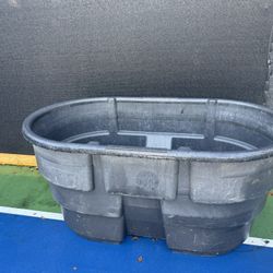 Stock Tank Rubbermaid 