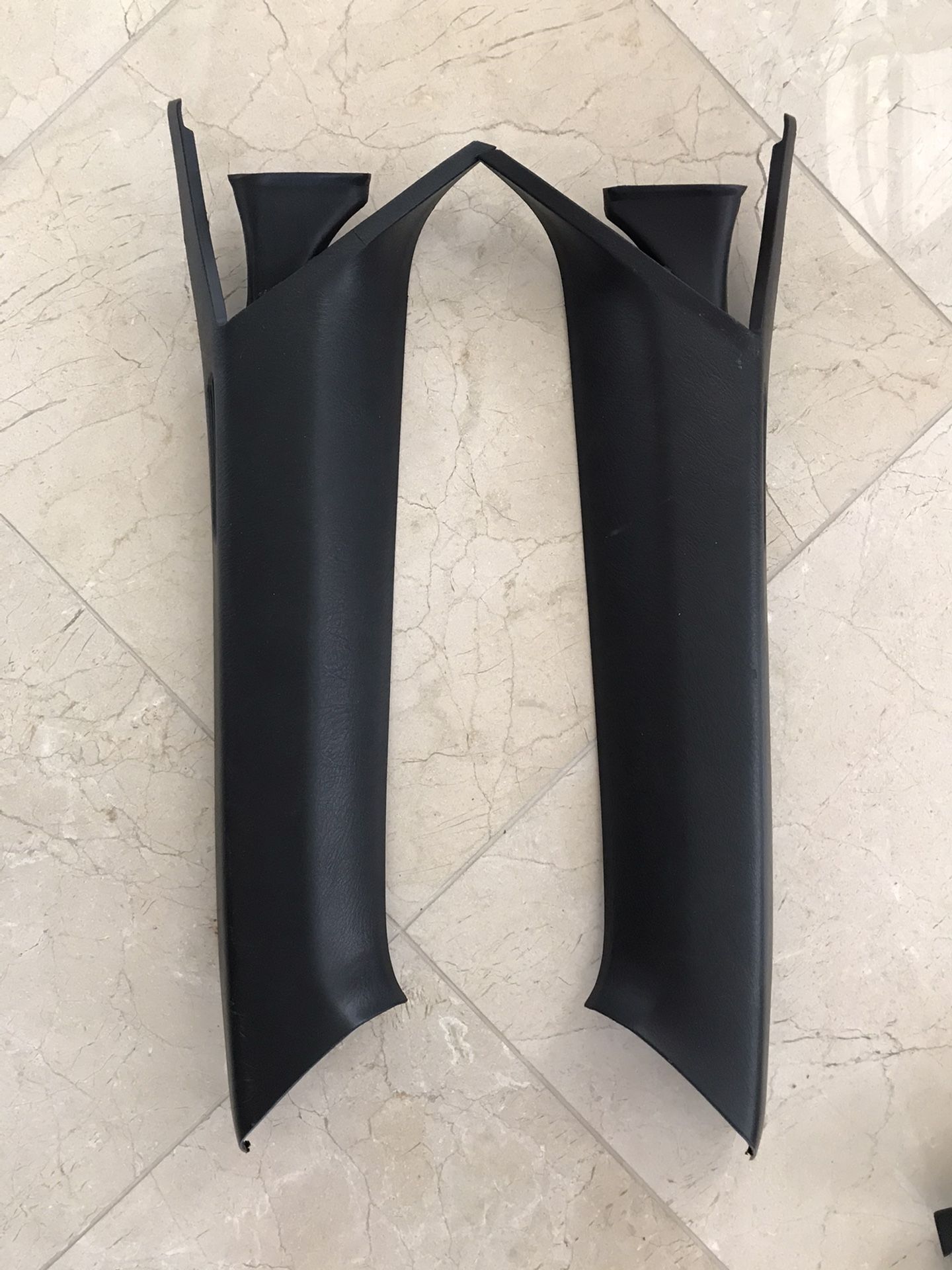 2003 Honda S2000 interior pillar trim