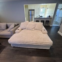 Chaise Lounge