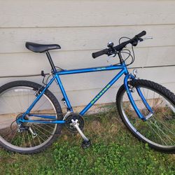 RALEIGH  M 50. BIKE