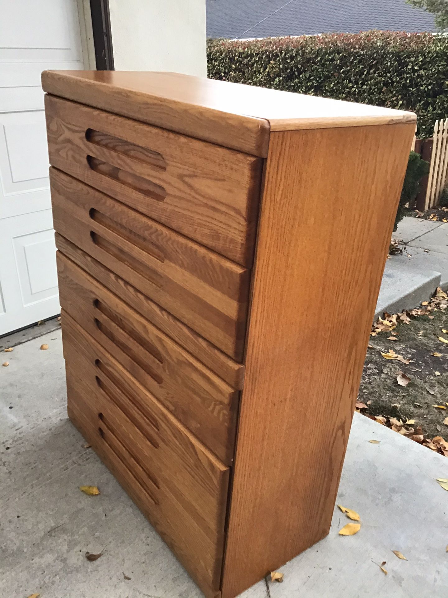 Nice Dresser solid Wood Very Sturdy