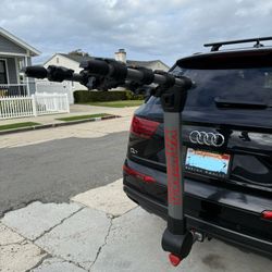 Yakima RidgeBack 4 Tilt Away Bike Rack