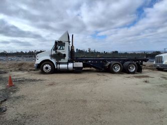 2012 International Truck, Roll-Off