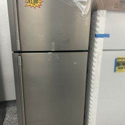 FRIGIDAIRE PROFESSIONAL TOP FREEZER REFRIGERATOR STAINLESS STEEL BRAND NEW!!!!