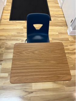 Lorell Rectangular Medium Oak Top Student Combo Desk